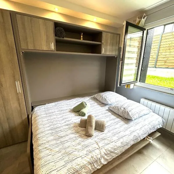 Charmant studio Créteil proche Paris, Disneyland, hôpitaux, aéroports, hotel v destinaci Créteil