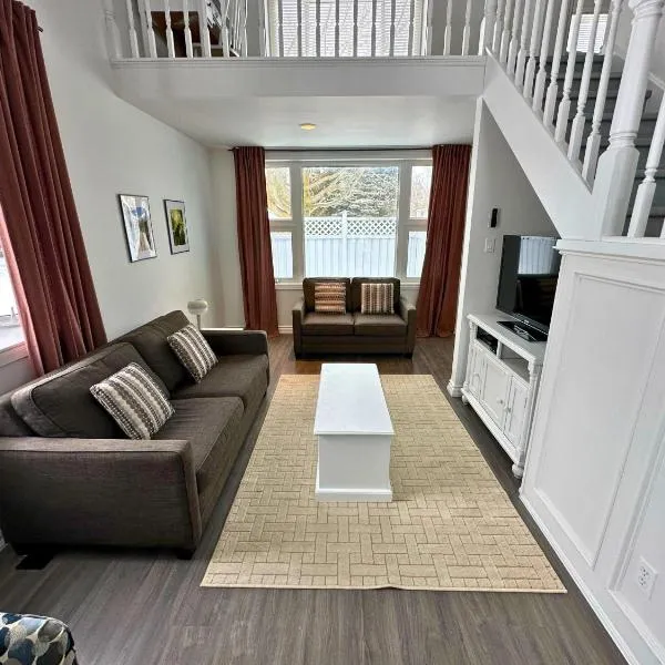 Four Season Family Retreat with Pool Access, hotel in Collingwood