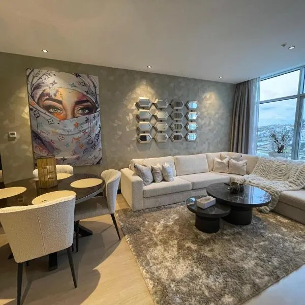 Tanger Hilton Penthouse 15, hotel in Tangier