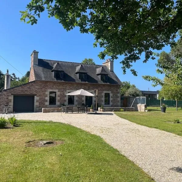 Ti Ar Familhou classée 3 étoiles, hotel in Paimpol