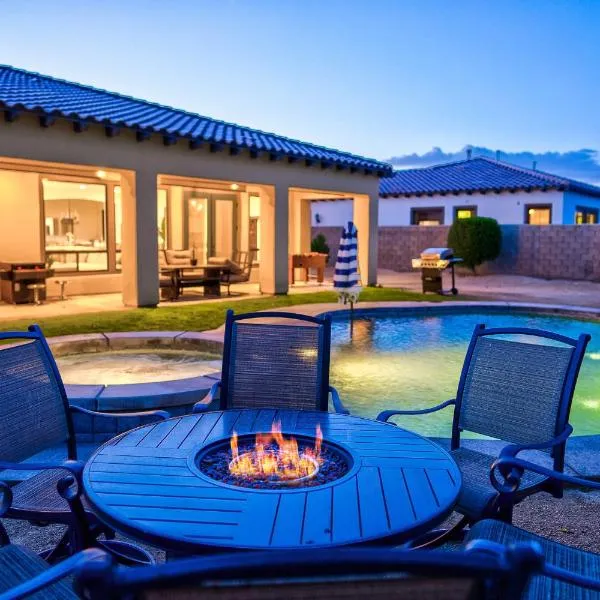 Luxury Resort Style Living w Pool & Jacuzzi, hotel in Indio