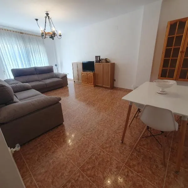 Apartamento para 6 personas en Alcalá de Xivert, hotel v destinácii Alcalá de Chivert