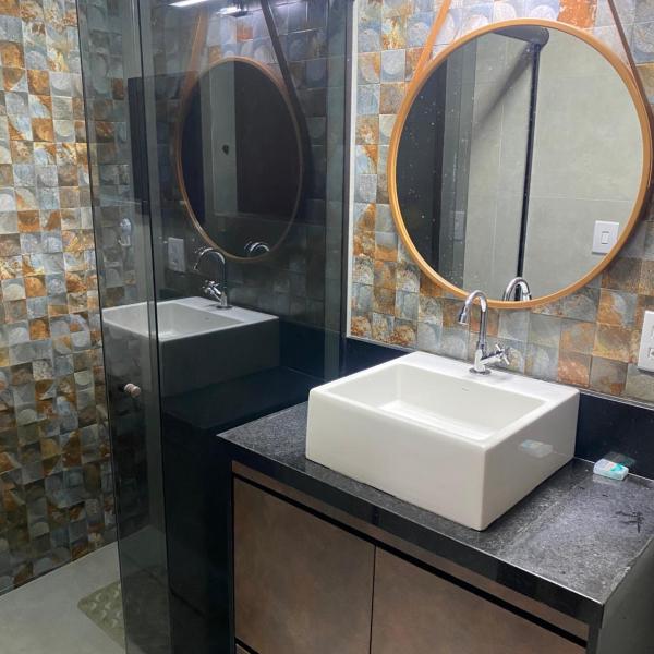 Apartamento lindo a 03 minutos da praia Enseada - Foto 3
