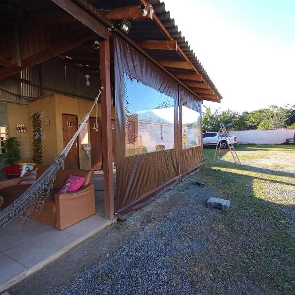 Cabana com Ar condicionado e area de cozinha e banheiro compartilhado a 10 minutos do Parque Beto Carrero - Foto 5