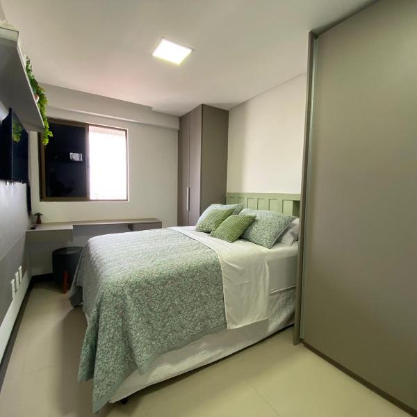 Luxor Double Aluguel por Temporada com Varanda Gourmet contendo churrasqueira e frigobar, Vista panorâmica da Ponta Verde! 2 quartos com split, 2 banheiros e uma banheira de hidromassagem na suíte do Apartamento! - Foto 2