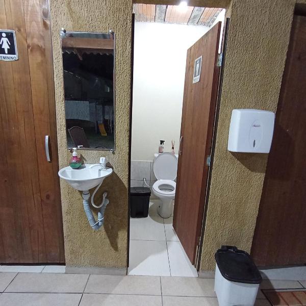 Cabana com Ar condicionado e area de cozinha e banheiro compartilhado a 10 minutos do Parque Beto Carrero - Foto 3