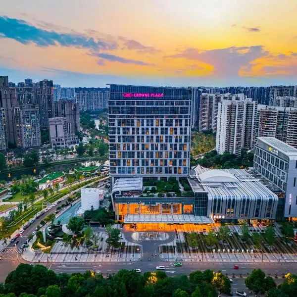 Crowne Plaza Chengdu Wenjiang by IHG, hotel in Chengdu