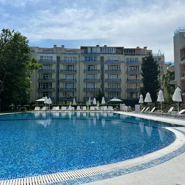 Оазис, hotel en Ravda