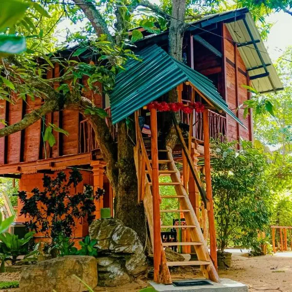 Sigiri Sky Home & TreeHouse, hotel v destinaci Sigiriya