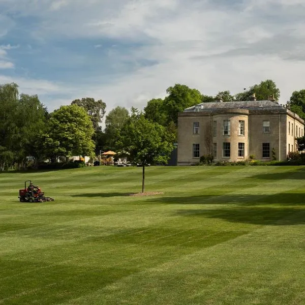 Bishopstrow Hotel and Spa - Small Luxury Hotels of the World, hotel v destinaci Warminster