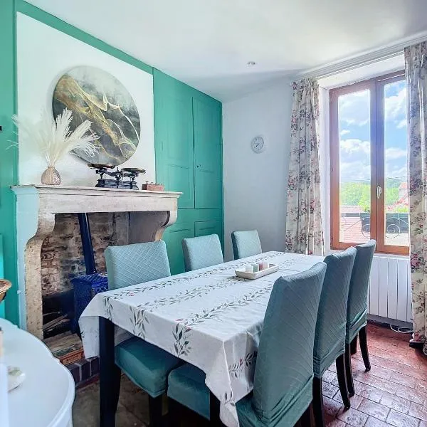 Charmante maison, hotel in Joux-la-Ville