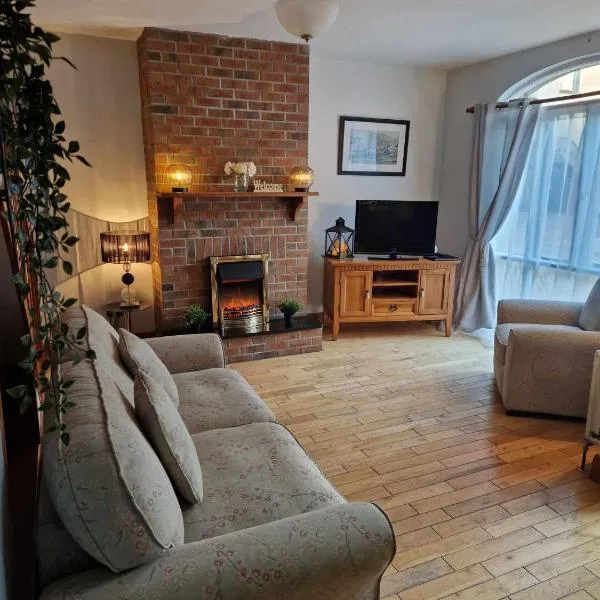 The Downshire Arms Apartments Hilltown, hotelli kohteessa Newry