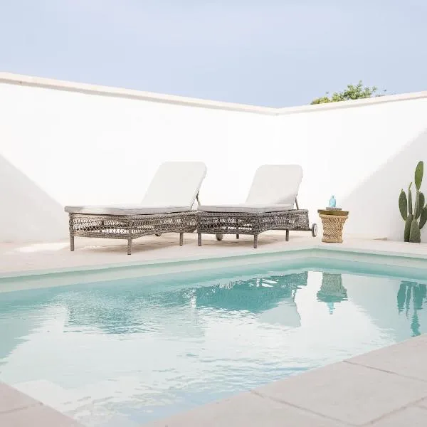Don Enzo - Terrarossa Salento Luxury Home, hótel í Cocumola