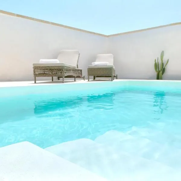 Don Enzo - Terrarossa Salento Luxury Home, hotel sa Cocumola