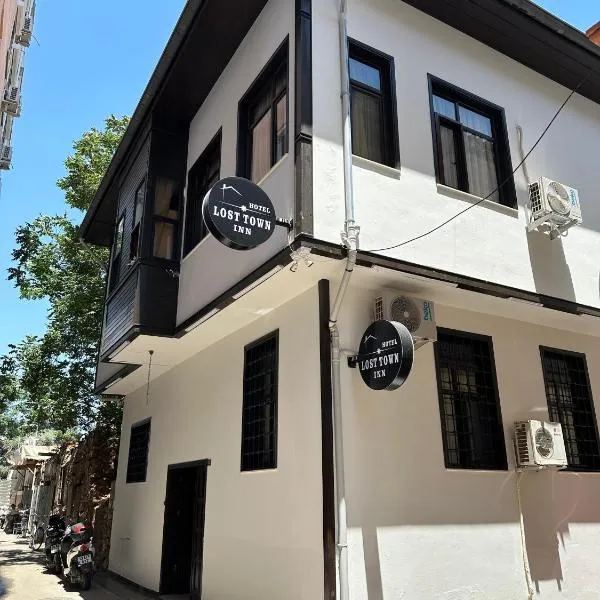 Loost Town Inn Hotel, hotel in Antalya