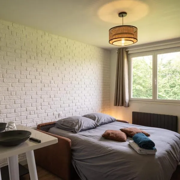 Gite "LES PEUPLIERS" - Calme & Confortable - Vue sur étang à 10mn du TOUQUET, hotel em Saint-Josse