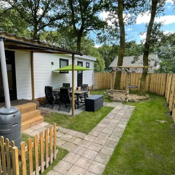 Chalet Kokomo - Gelegen In bosrijkgebied van Drenthe, hotel v destinaci Eext