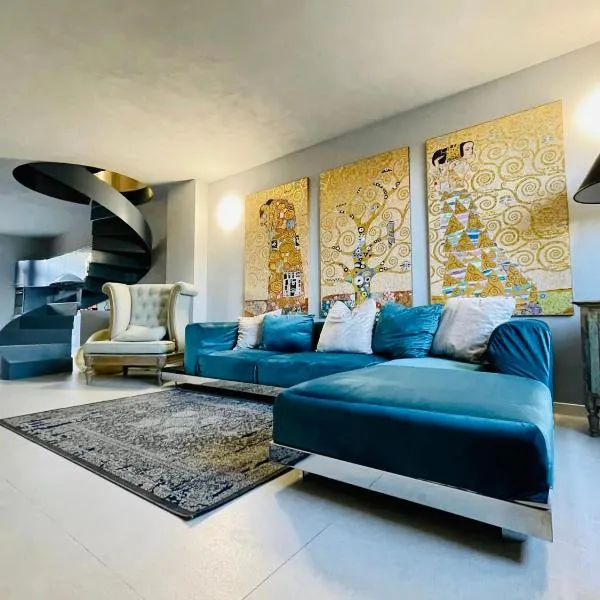 Casa Valentina โรงแรมในซารอนโน