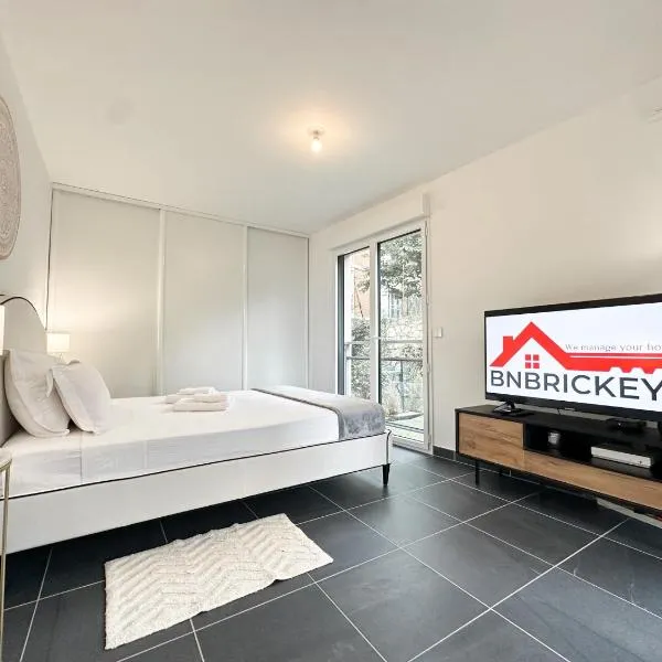 Krystal Garden, Bnbrickeys., hotel a Beausoleil