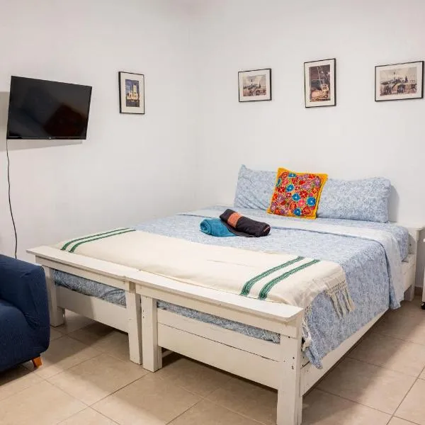 Studio 2 Yabisi with Garden access, hotel in Vieques