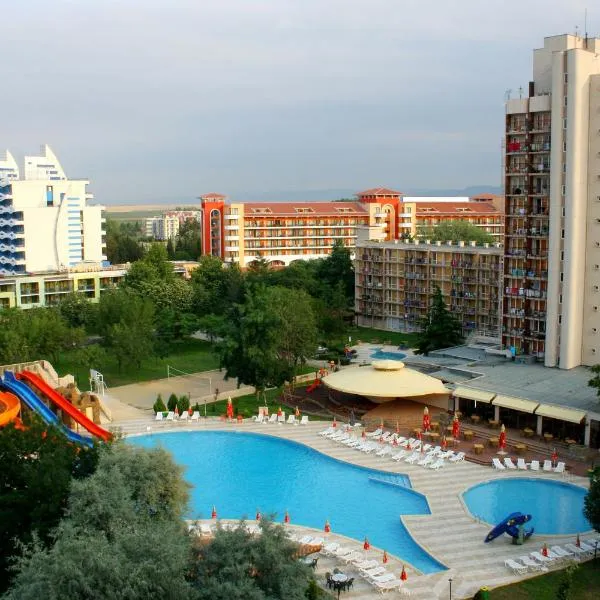 Hotel Iskar & Aquapark - Premium All Inclusive، فندق في ساني بيتش