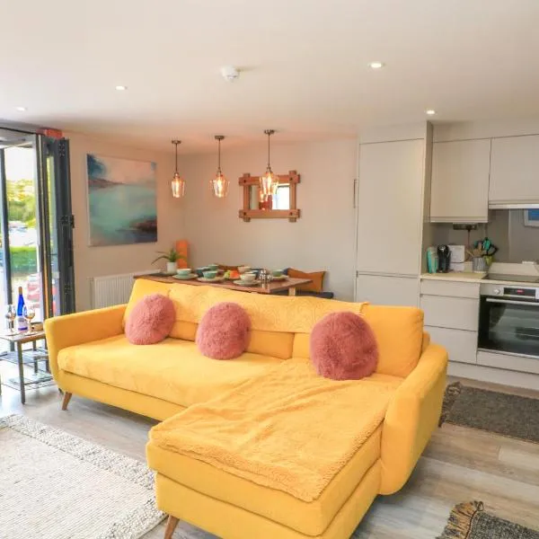 2 De Courcey House, hotel di Dartmouth