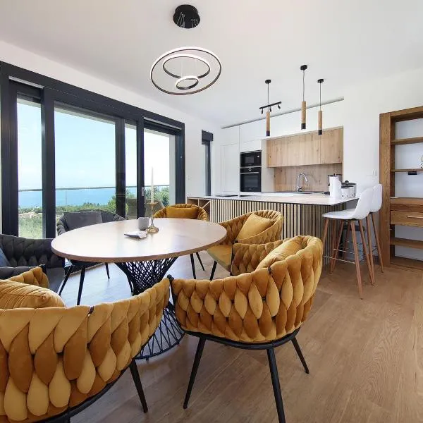 Apartment Anni-Free parking&EVcharger-24h Self check-in，欧普里克的飯店