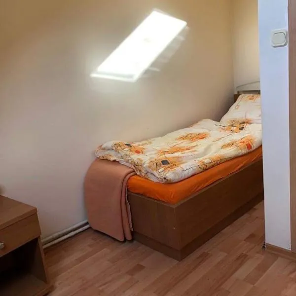 Stajnia Czahary 3, hotel in Pogorzelica