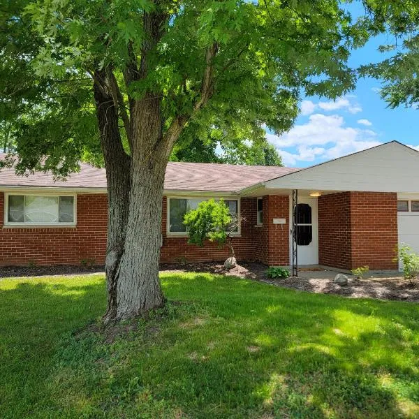 Charming Springboro house near historic downtown, hotel en Springboro
