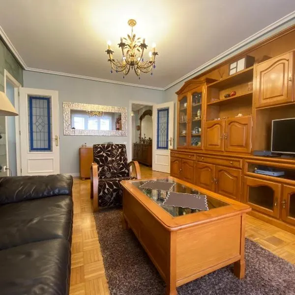 Apartamento en Pola de Siero, hotel v destinaci Siero