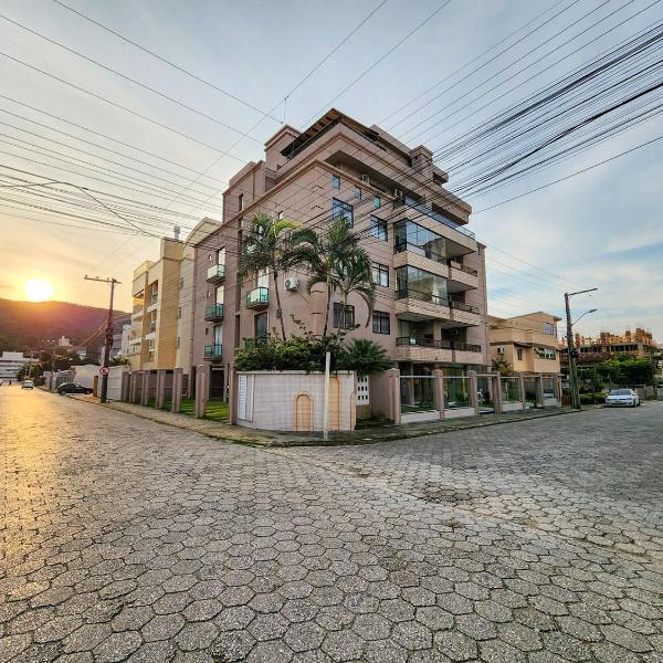 Apto 304 El shadday 3 quartos 150 metros mar