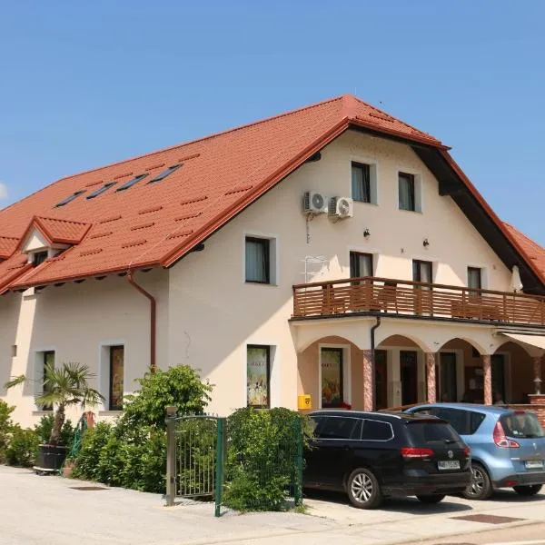 Apartments Vila Leska, hotel v destinaci Zgornji Leskovec