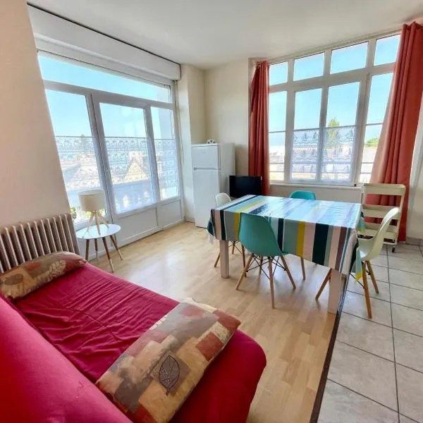 Residence des Bains – hotel w mieście Carantec