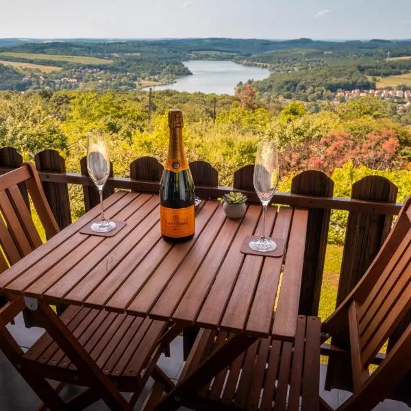 Panoráma Ház Orfű, hotel v destinácii Orfű