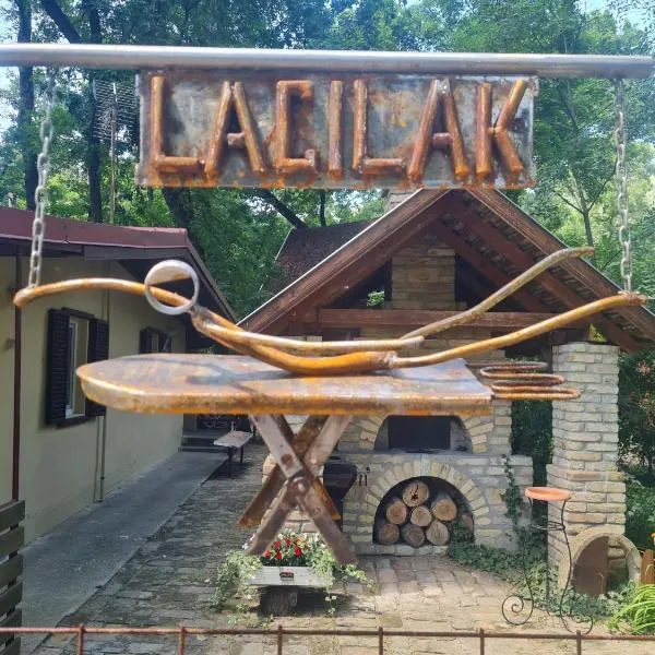 Lacilak, hotel v destinaci Makó