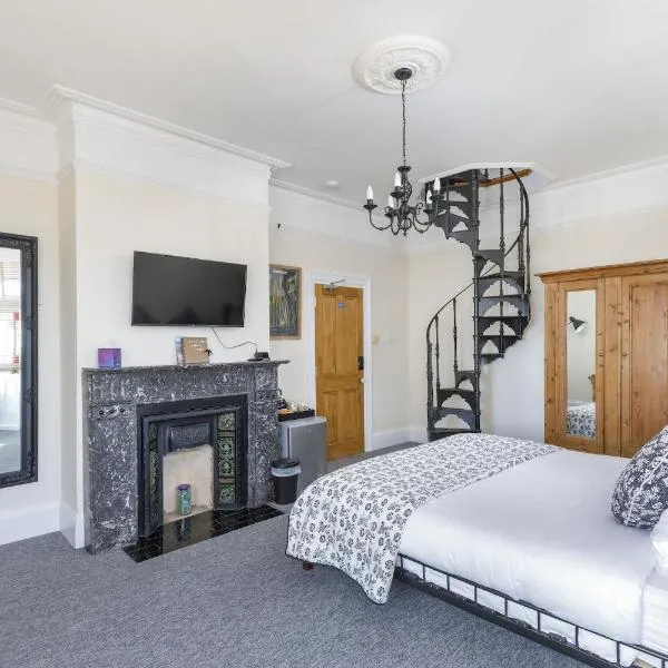 Finest Retreats - Pittodrie Guest House - Apartment 6, khách sạn ở Brighton & Hove