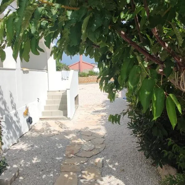 Posolica, hotel in Ražanac