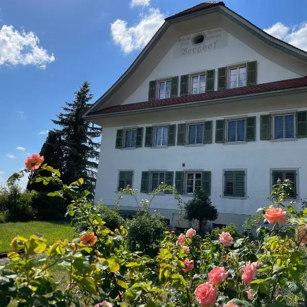 Berghof Erlebnis AG、Pfaffnauのホテル
