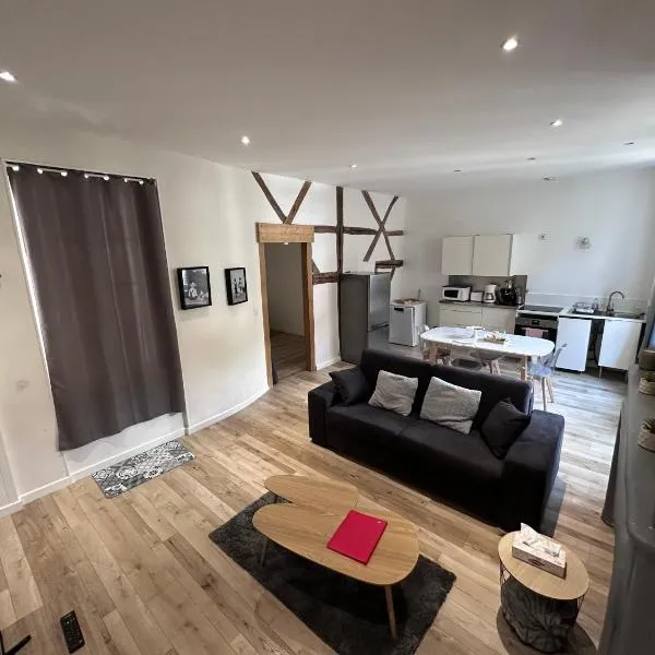 Bel appartement en coeur de ville - 20 minutes du PAL – hotel w mieście Moulins