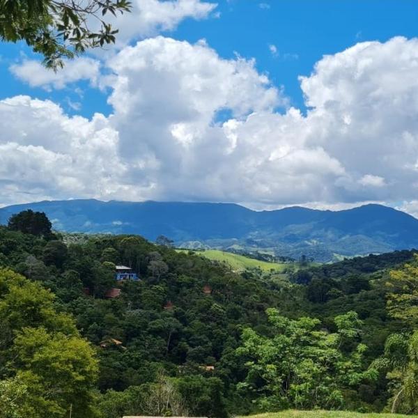 Casa de Campo aconchegante, com lareira interna
