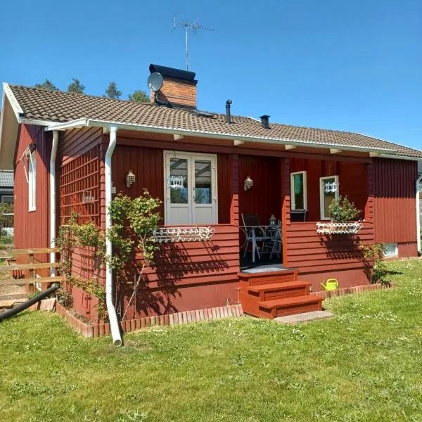 Villa Hultsfred, Vimmerby, Småland, Schweden, hotel v destinaci Hultsfred