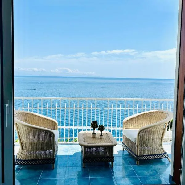 Dimora Collection - Amalfi - Boutique Luxury Residence with direct sea view and access, hotel din Amalfi