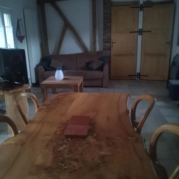 Gîte à la ferme, hotel v destinaci Mons-Boubert