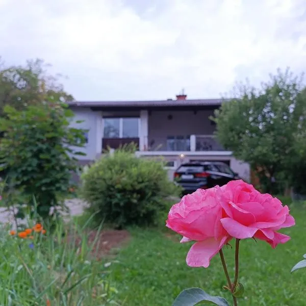 A place to be - Ruhelage mit gratis Parkplatz, hotel ve uŠtýrském Hradci