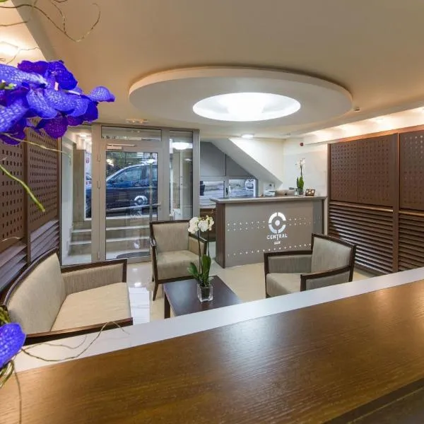 Garni Hotel Central Lux, отель в Крагуеваце