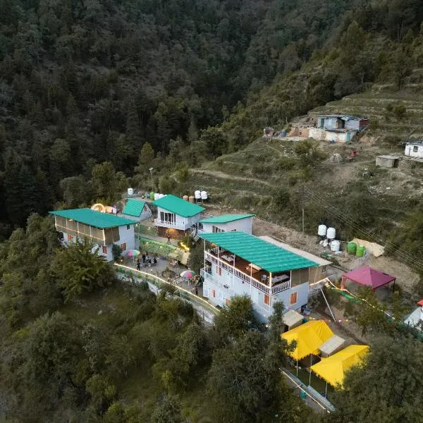 The Rare One's Mukteshwar - Resort & Cafe, hotel em Mukteswar