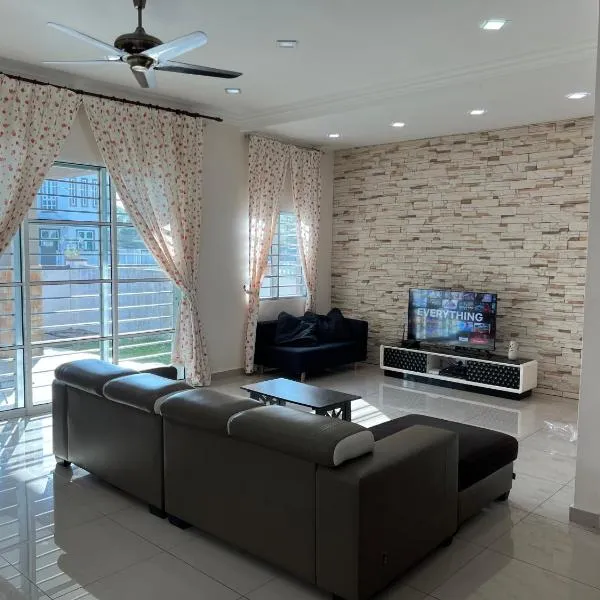 Sitiawan Homestay Entire Semi D house, hotel en Sitiawan