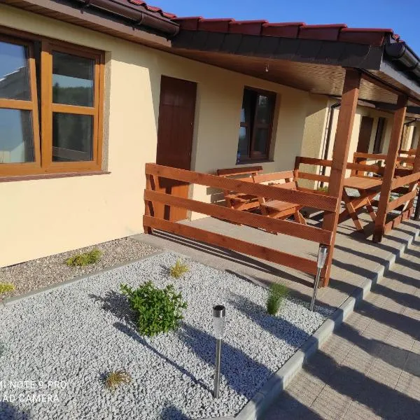 Bursztynowe Zacisze Domek 1 Chłopy ul Turystyczna 6, hotel v destinaci Chłopy