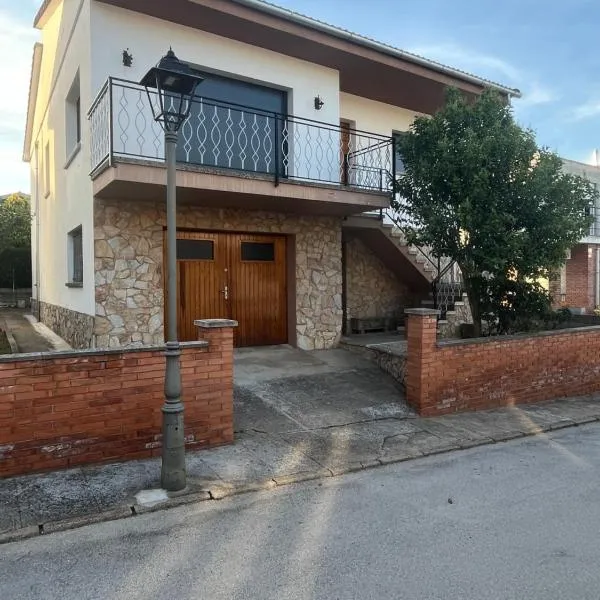 Cals Avis de Sau, hotel v destinaci Les Planes d'Hostoles