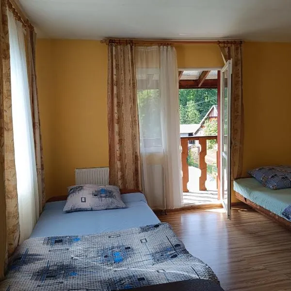 Bieszczadzkie Spanie Cisna 9, hotel v destinaci Cisna